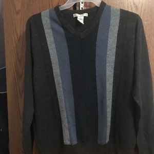 Geoffrey Beene V neck sweater
